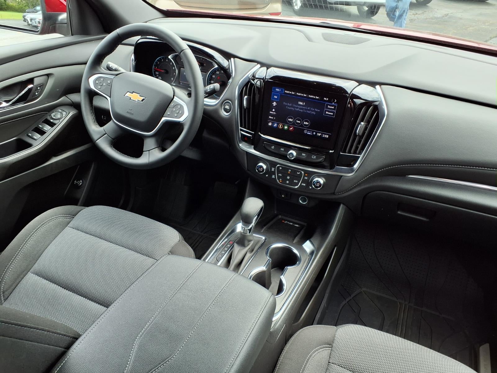 2023 Chevrolet Traverse LT Cloth