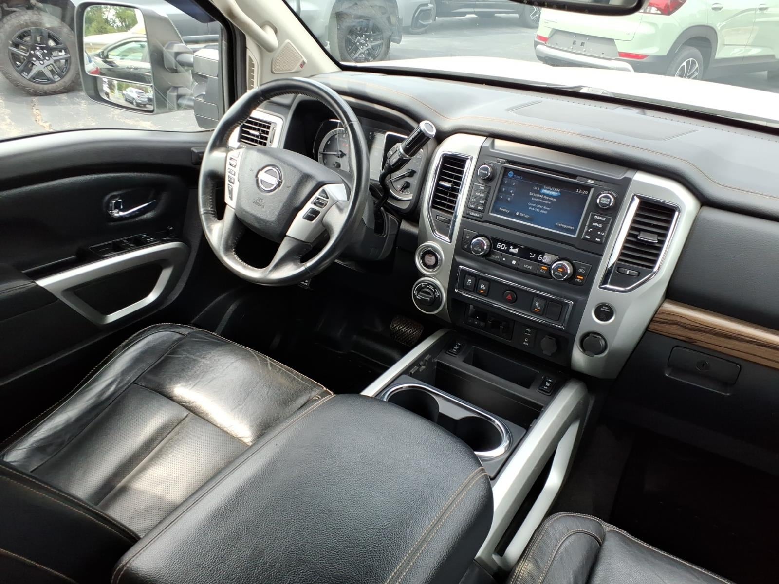 2017 Nissan TITAN SL