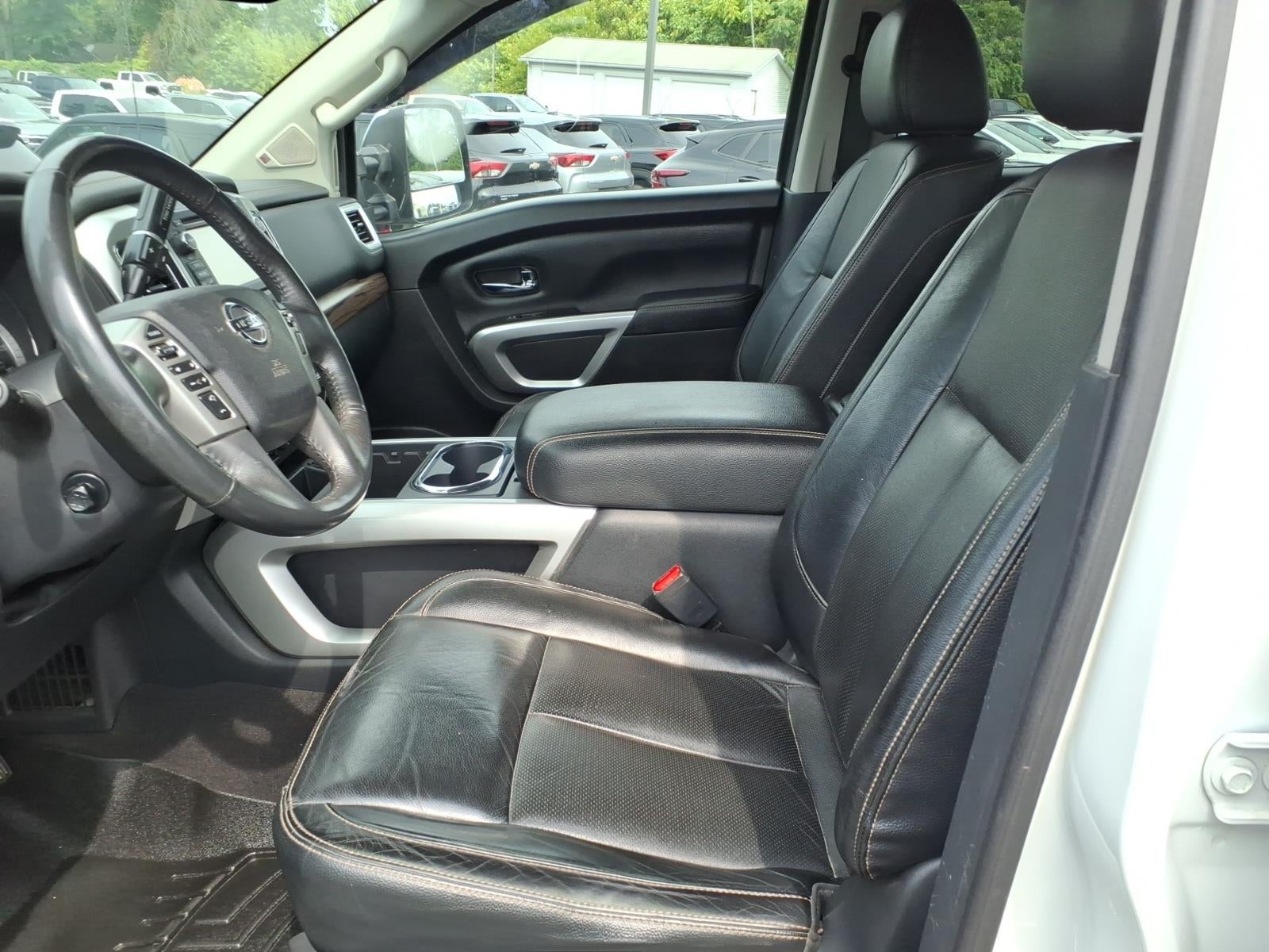 2017 Nissan TITAN SL