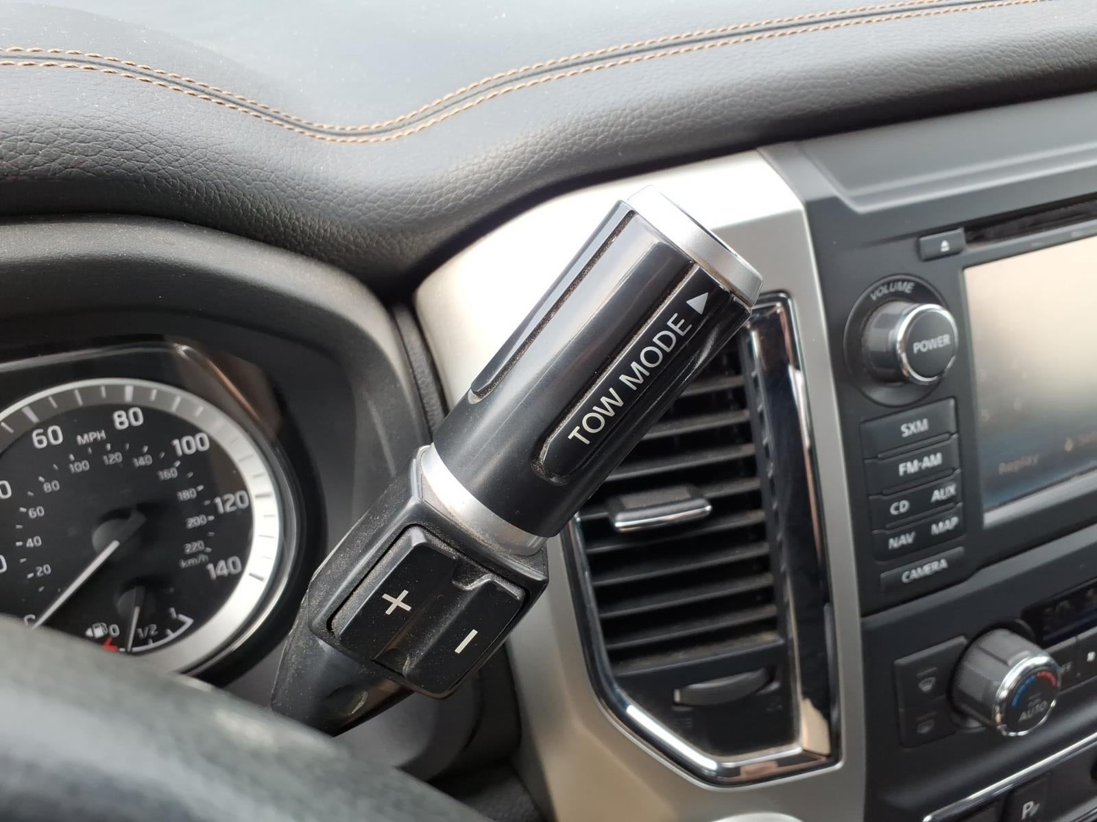 2017 Nissan TITAN SL