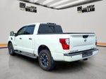 2017 Nissan TITAN SL