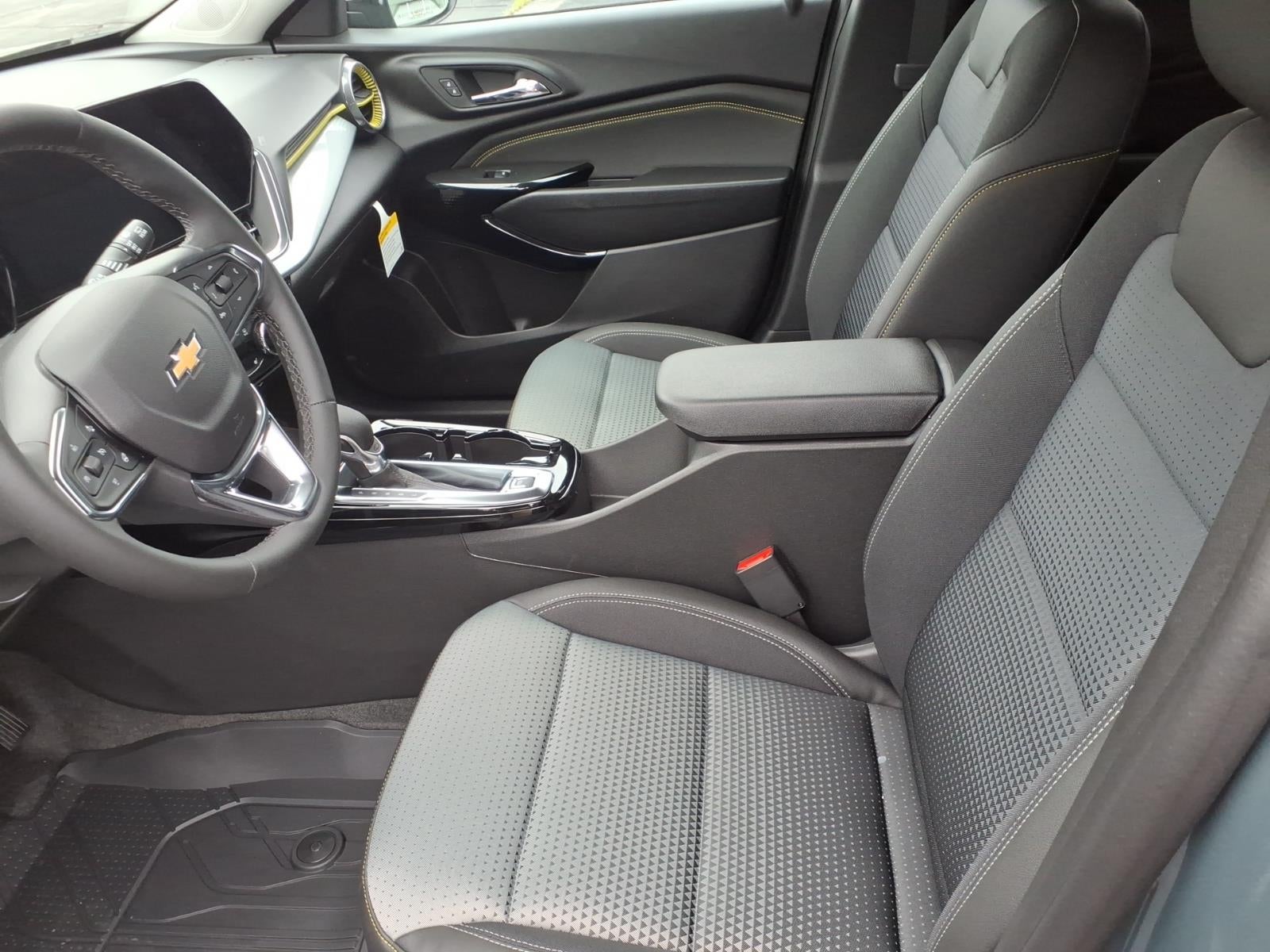2026 Chevrolet Trax LT - Photo 6