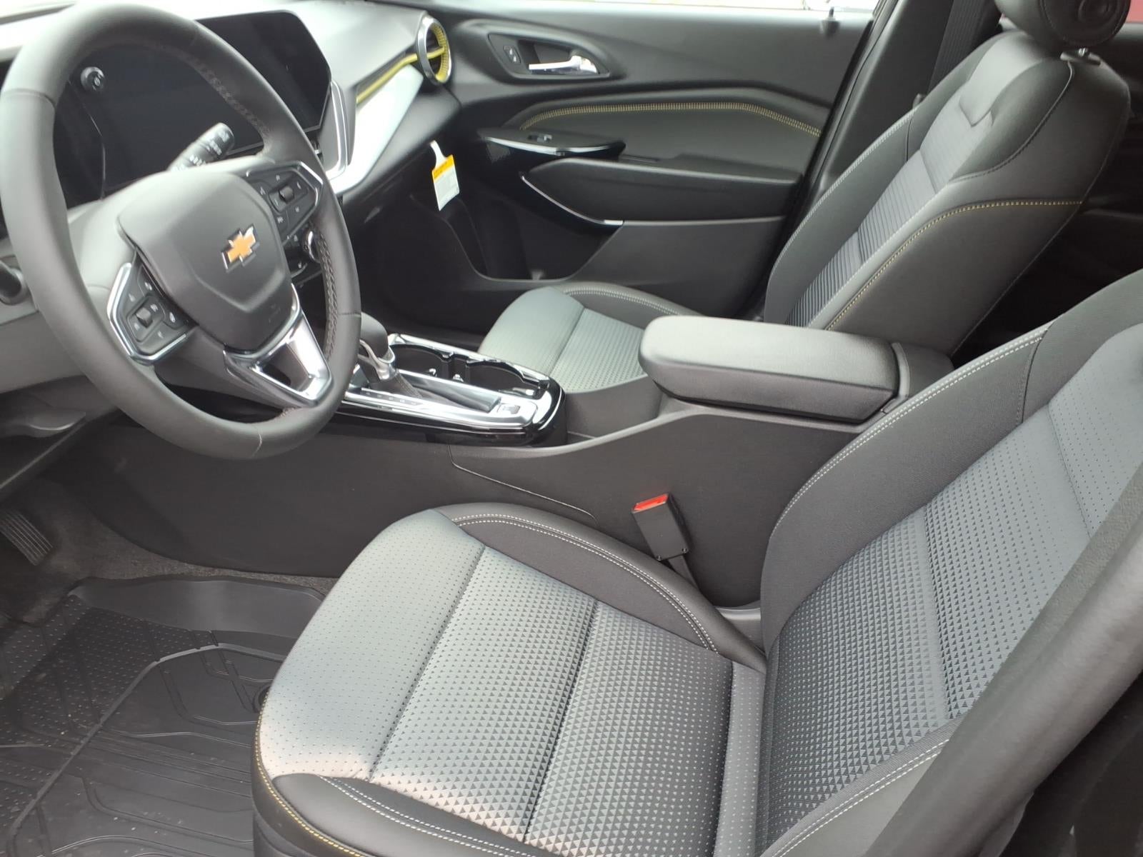 2026 Chevrolet Trax LT - Photo 8