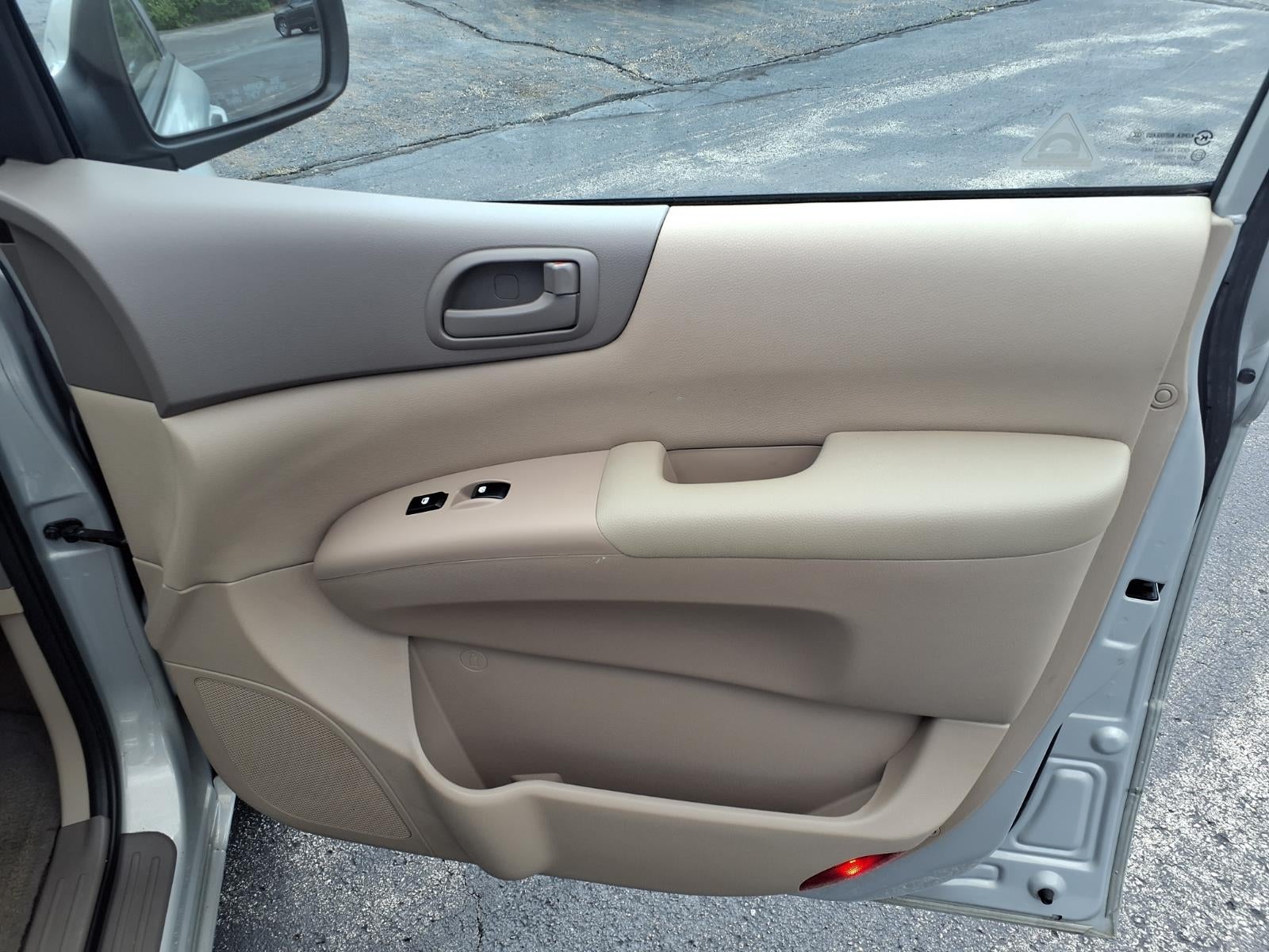 2012 Kia Sedona LX